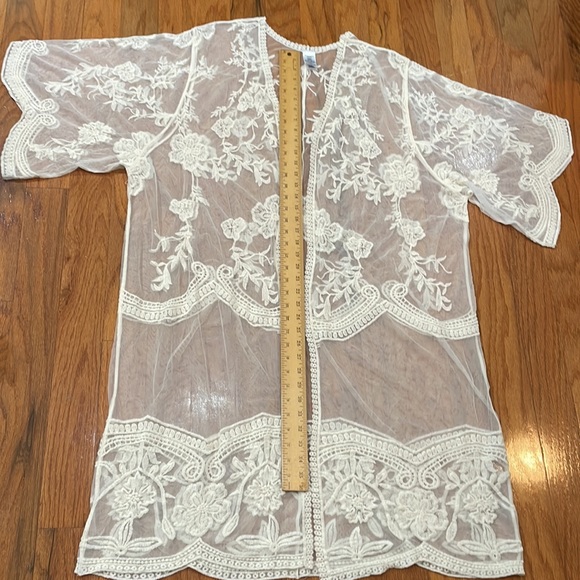 Woman’s lace beach cover up or dressing gown size xxl - Picture 11 of 13